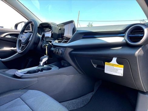 New 2026 Chevrolet Trax LS FWD image 9