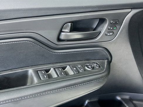 Used 2025 Honda Odyssey Sport-L image 19