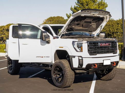 Used 2024 GMC Sierra 2500 AT4 w/ AT4 Premium Plus Package image 18