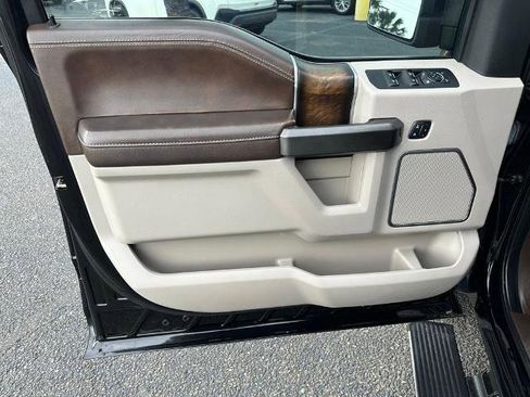 Certified 2019 Ford F150 Limited w/ Trailer Tow Package image 10