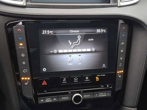 Used 2022 INFINITI QX50 Luxe w/ Appearance Package AWD/4WD image 17