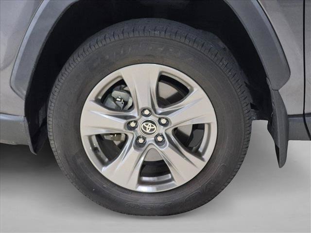 Used 2024 Toyota RAV4 XLE w/ Convenience Package FWD image 9