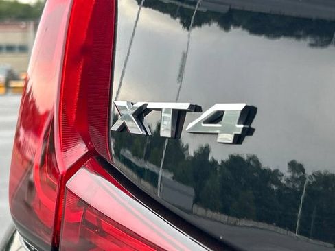 Used 2024 Cadillac XT4 Luxury w/ Cold Weather Package AWD/4WD image 14