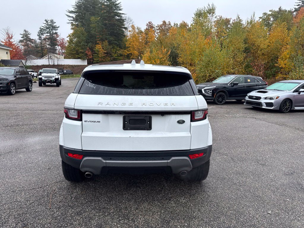 Used 2018 Land Rover Range Rover Evoque SE AWD/4WD image 4