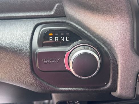 Used 2024 RAM 2500 Tradesman w/ Chrome Appearance Group image 27