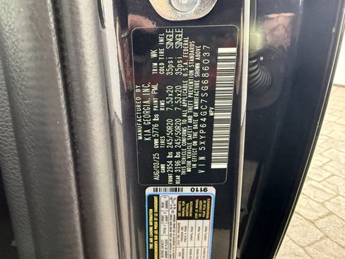 Used 2025 Kia Telluride S image 27