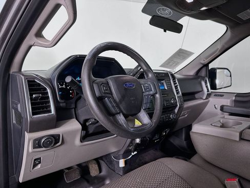 Used 2016 Ford F150 XLT image 10