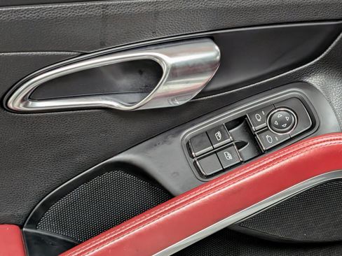 Used 2021 Porsche 718 Cayman image 15