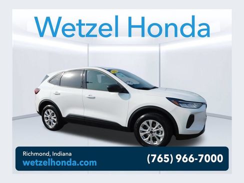 Used 2025 Ford Escape Active AWD/4WD image 1