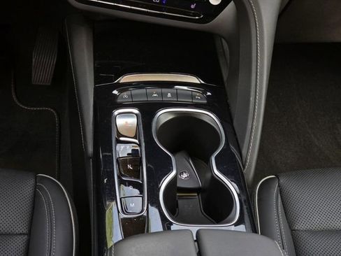 Used 2021 Buick Envision Essence w/ Technology Package I FWD image 15