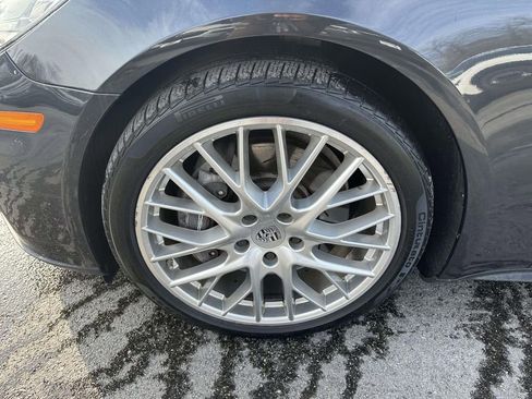 Used 2018 Porsche Panamera 4 image 6