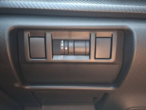 New 2026 Subaru Crosstrek 2.5i Premium AWD/4WD image 19