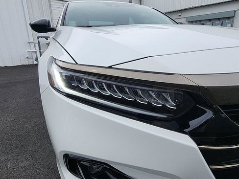 Used 2022 Honda Accord Sport image 12