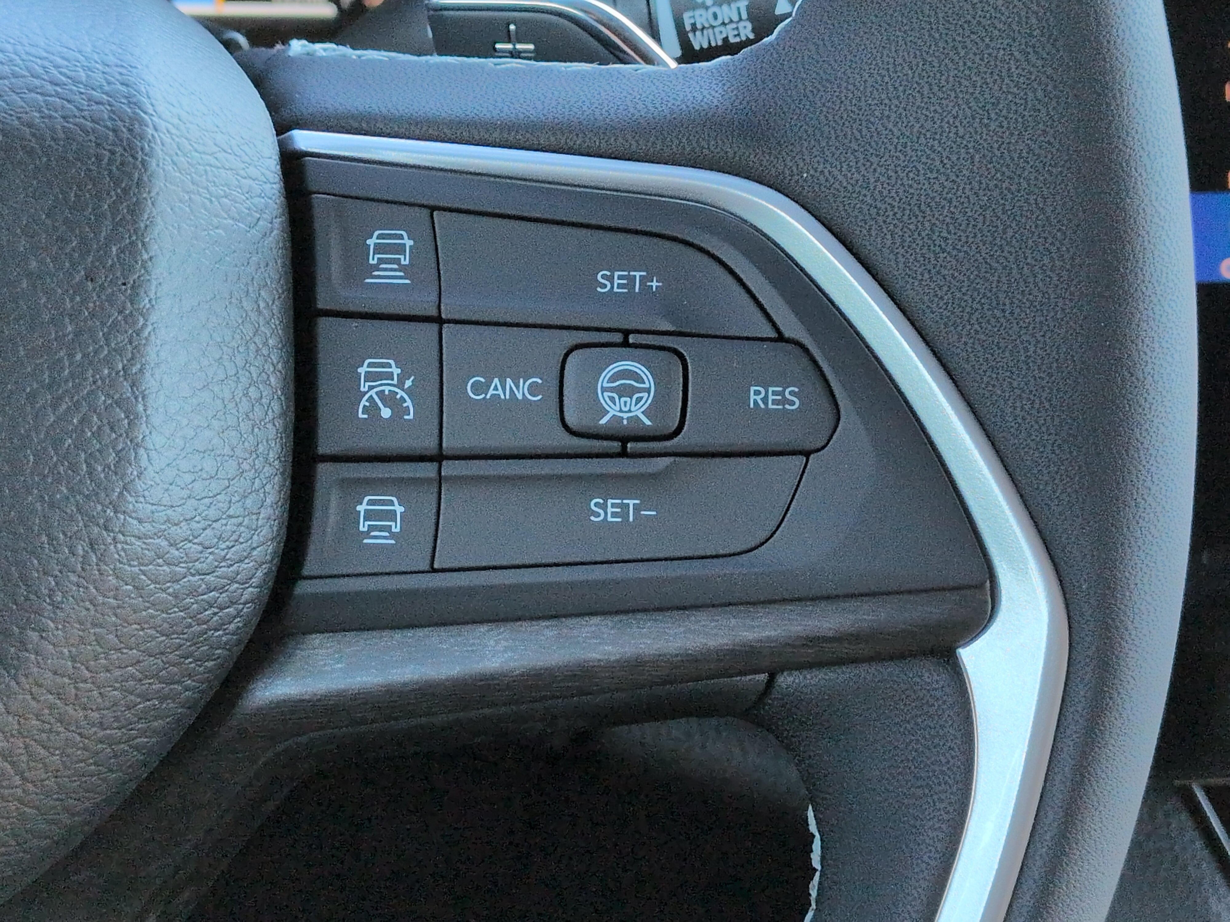 New 2026 Jeep Grand Cherokee Altitude AWD/4WD image 25