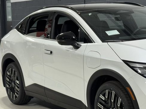 New 2026 Nissan Leaf Platinum+ w/ Cargo Package (Platinum+) FWD image 4