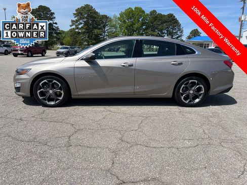 Used 2022 Chevrolet Malibu LT image 2