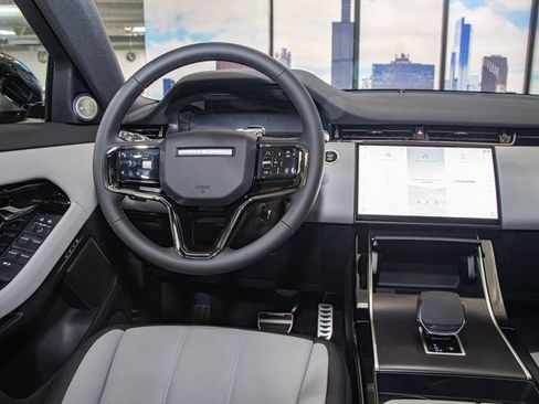 Used 2026 Land Rover Range Rover Evoque Dynamic SE image 16