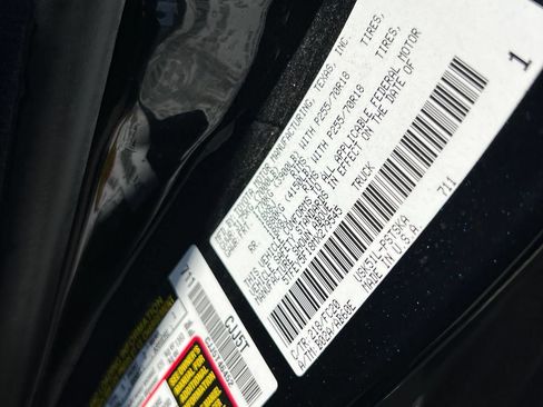 Used 2021 Toyota Tundra SR5 w/ SR5 Upgrade Package RWD image 13