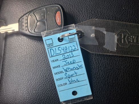 Used 2013 Jeep Wrangler Unlimited Sport image 29