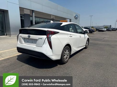Used 2018 Toyota Prius Two w/ Prius Two Safety Plus Package FWD image 7