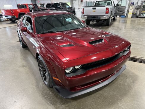Used 2018 Dodge Challenger SRT Hellcat image 3