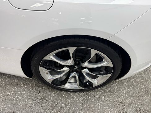 Used 2018 Lexus LC 500 Coupe image 32