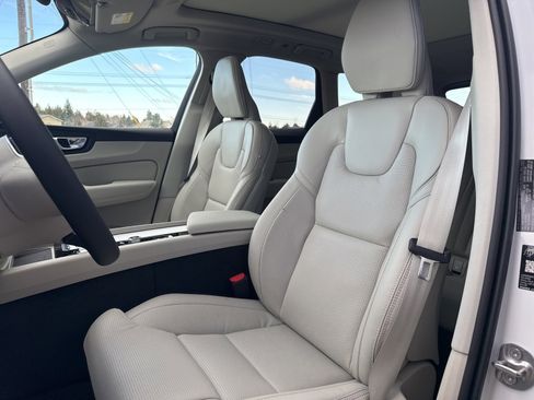 New 2026 Volvo XC60 B5 Ultra w/ Protection Package Premier image 9