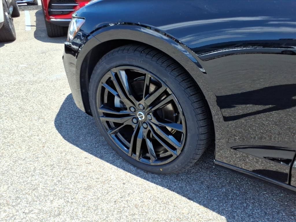 Certified 2024 Volvo S60 B5 Plus w/ Climate Package AWD/4WD image 9