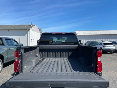 Used 2024 Chevrolet Silverado 2500 Custom w/ Custom Convenience Package AWD/4WD image 5