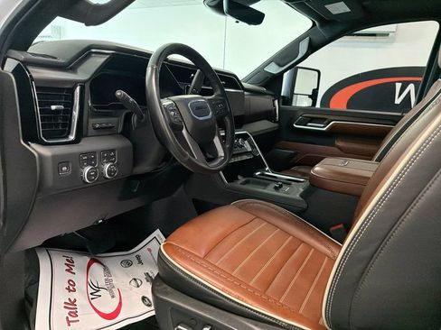 Used 2024 GMC Sierra 2500 Denali Ultimate w/ Max Trailering Package AWD/4WD image 11
