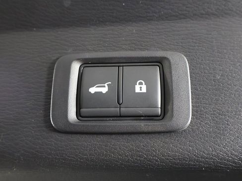 Used 2024 Mitsubishi Outlander SE image 49