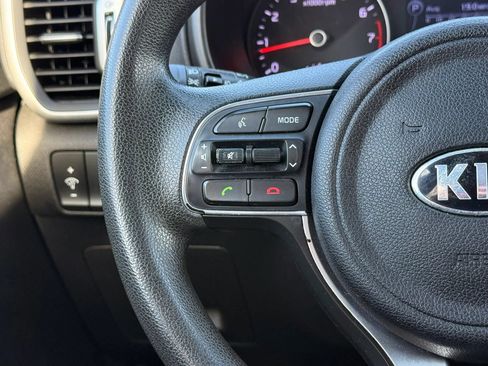 Used 2018 Kia Sportage LX AWD/4WD image 17