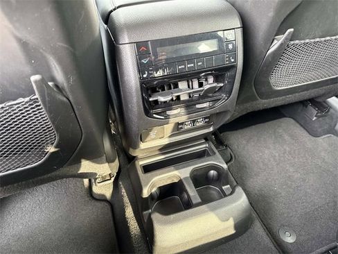 Used 2022 Jeep Grand Cherokee L Limited image 15