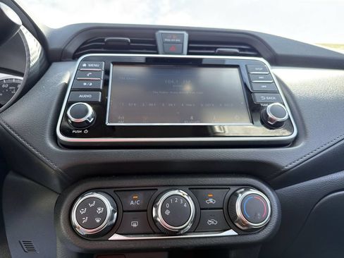 Used 2025 Nissan Versa S w/ Trunk Package FWD image 21
