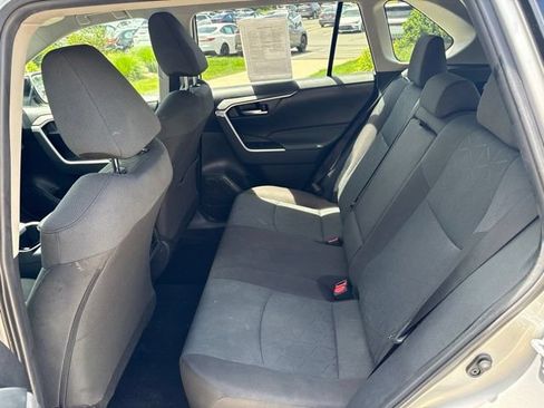 Used 2025 Toyota RAV4 XLE AWD/4WD image 23