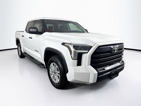 Used 2022 Toyota Tundra SR5 RWD image 4