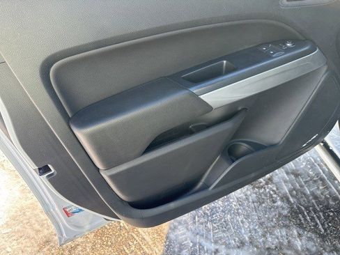 Used 2022 Chevrolet Colorado LT w/ Fleet Safety Package image 9