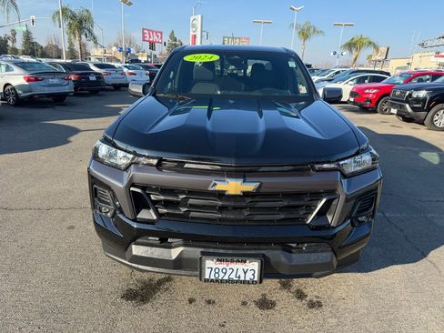 Used 2024 Chevrolet Colorado LT w/ LT Convenience Package image 2