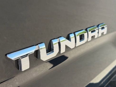 Used 2023 Toyota Tundra Limited AWD/4WD image 8