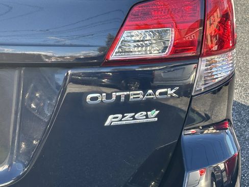 Used 2014 Subaru Outback 2.5i Limited image 35