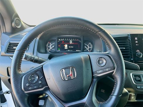 Used 2023 Honda Passport TrailSport image 11