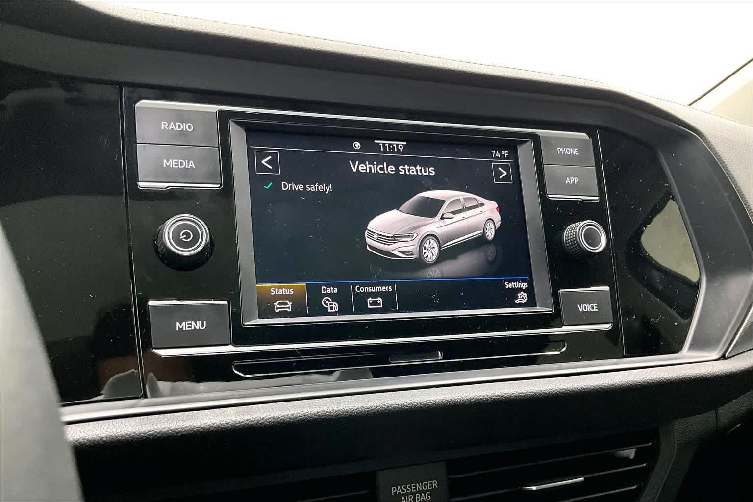 Used 2021 Volkswagen Jetta SE FWD image 32