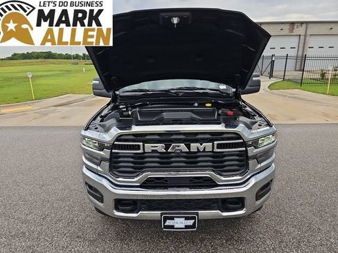 Used 2025 RAM 2500 Big Horn AWD/4WD image 30