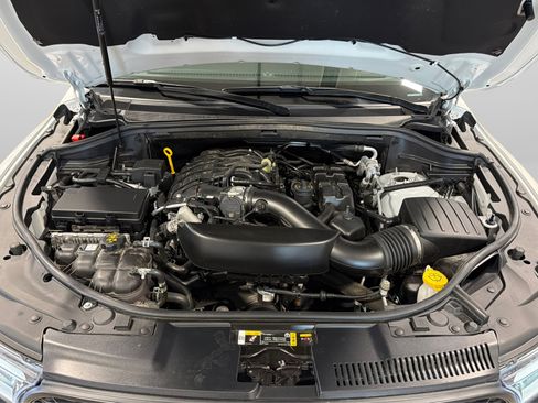 Used 2025 Dodge Durango GT AWD/4WD image 11