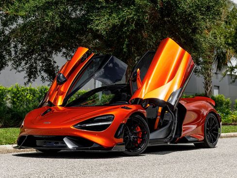 Used 2021 McLaren 765LT RWD image 40