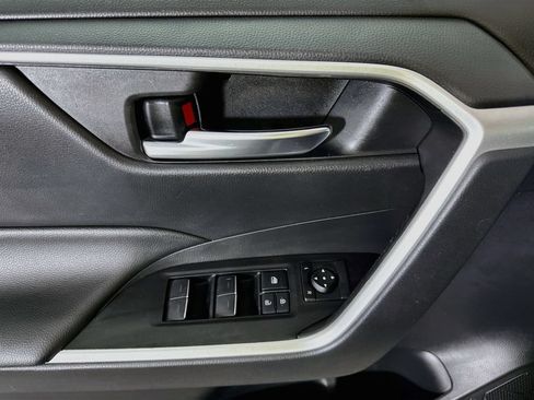 Certified 2022 Toyota RAV4 XLE AWD/4WD image 22
