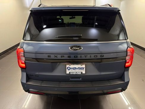 Certified 2023 Ford Expedition Limited AWD/4WD image 5