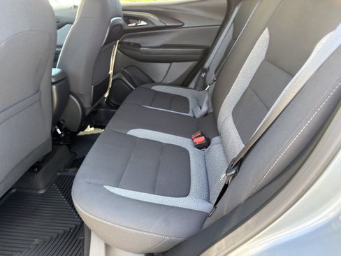 Used 2024 Chevrolet TrailBlazer LT FWD image 17