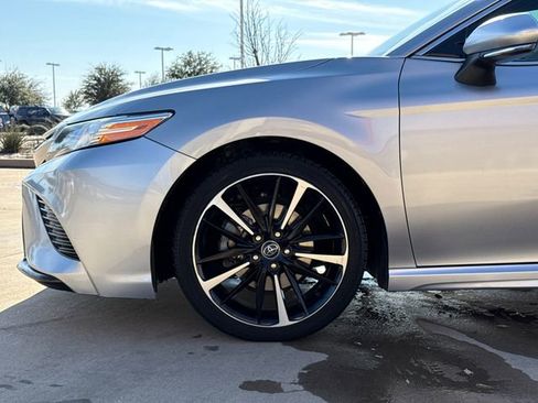 Used 2020 Toyota Camry XSE FWD image 5