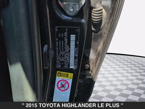Used 2015 Toyota Highlander Plus AWD/4WD image 35